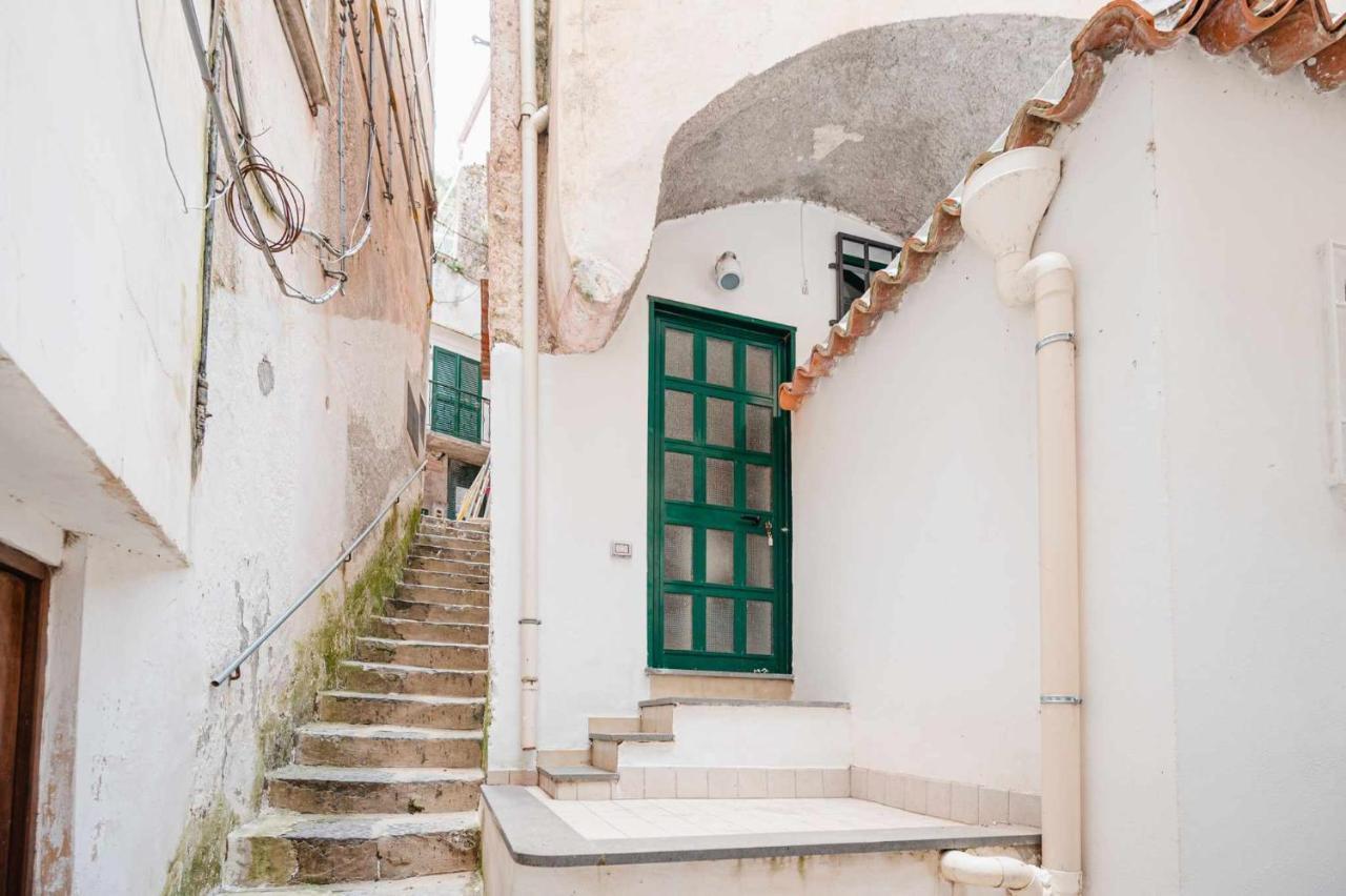 Appartamento White Amalfi Centro Storico By Italianhost Esterno foto